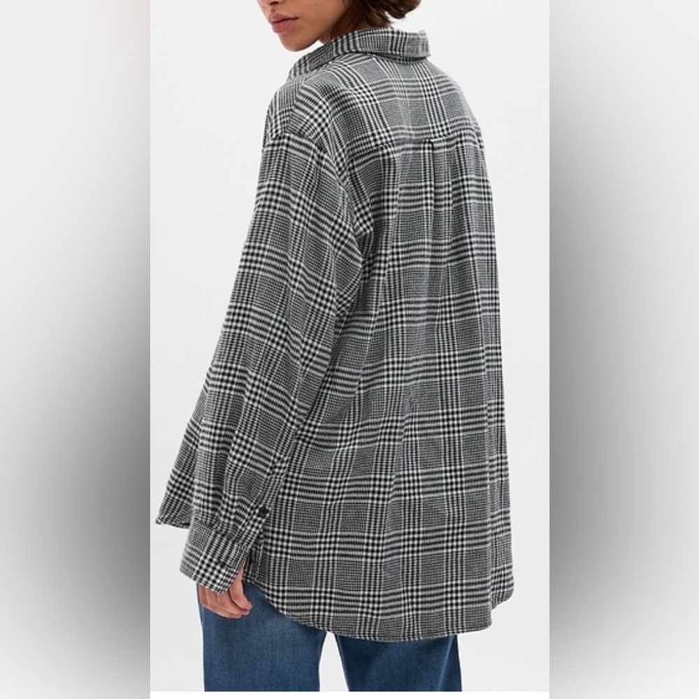 GAP Women’s Big Shirt Flannel, Size medium